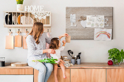 Prikbord liefde uitgedrukt in houten hartletters