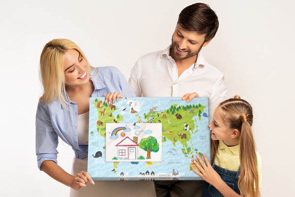 Wereldkaart met dieren en continenten prikbord