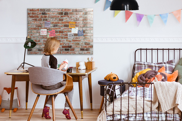 Memobord van glas met print inclusief neodymium magneten Fotobord op een bakstenen muur