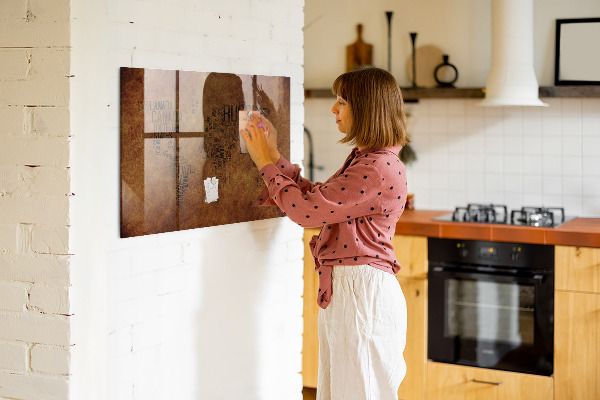Decoratief glazen wandbord beschrijfbaar en magnetisch Een wereldkaart met persoonlijke herinneringen.