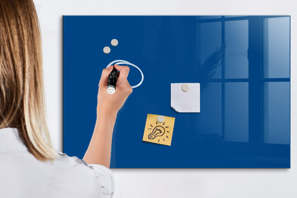 Decoratief glazen wandbord beschrijfbaar en magnetisch Een praktisch prikbord voor notities en foto's.