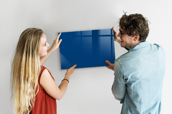 Decoratief glazen wandbord beschrijfbaar en magnetisch Een praktisch prikbord voor notities en foto's.