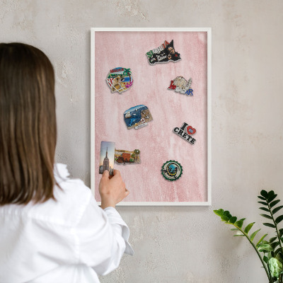 Magnetisch bord voor de muur met witte lijst Roze textuur