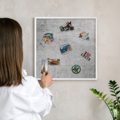 Magnetisch bord van metaal in een witte lijst Concrete minimalisme