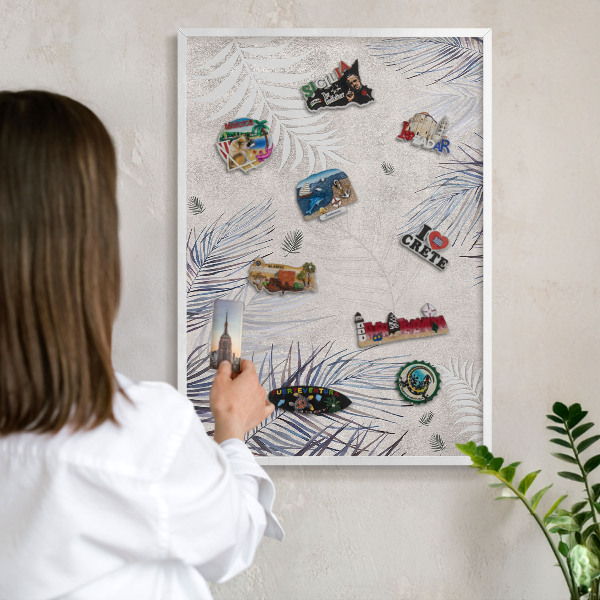 Magnetisch bord van metaal in een witte lijst Bladrijke elegantie