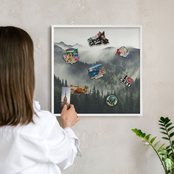 Magnetisch bord voor de muur met witte lijst Groene bergen