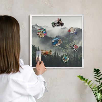 Magnetisch bord voor de muur met witte lijst Groene bergen