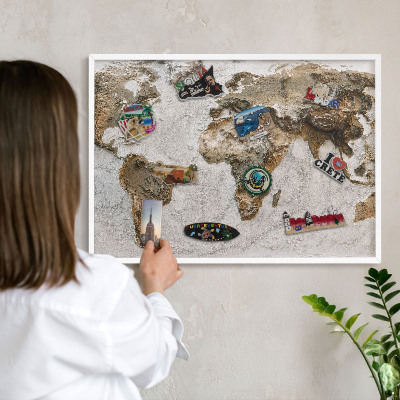 Magnetisch bord van metaal in een witte lijst Reliëfkaart