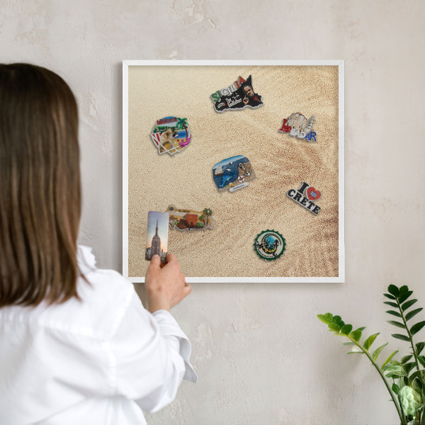 Magnetisch bord van metaal in een witte lijst Zandbladeren