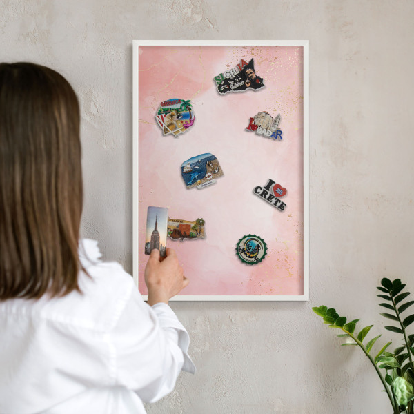 Magnetisch bord van metaal in een witte lijst Subtiele elegantie