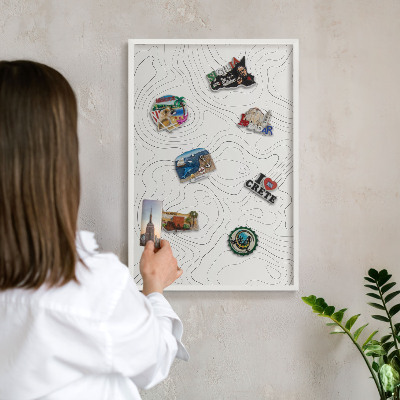 Magnetisch bord van metaal in een witte lijst Geometrische elegantie