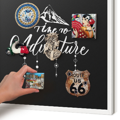 Magnetisch bord voor de muur met witte lijst Avontuur wacht.