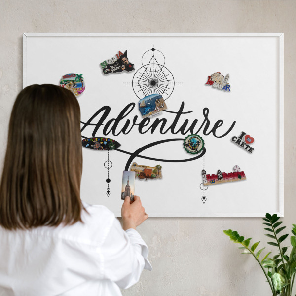 Magnetisch bord van metaal in een witte lijst Typografisch avontuur