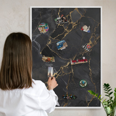 Magnetisch bord van metaal in een witte lijst Zwart marmer