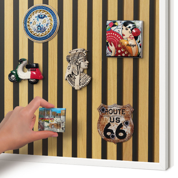 Magnetisch bord van metaal in een witte lijst Houten ritmes