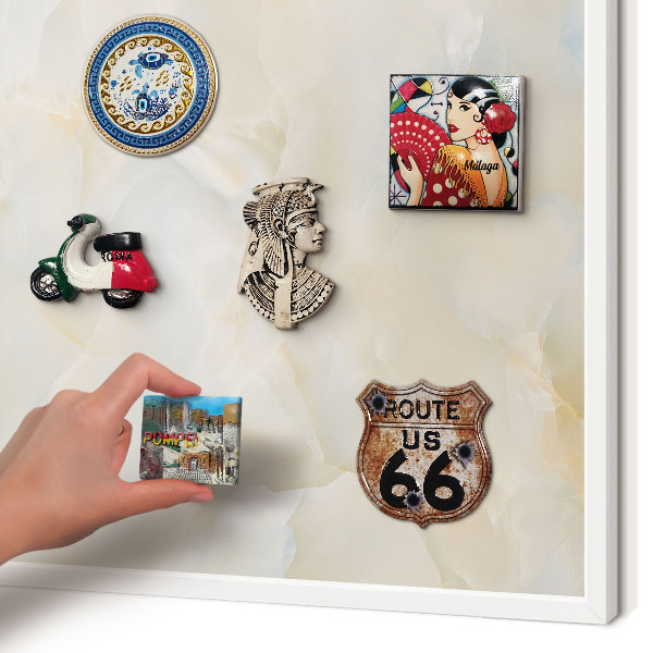Magnetisch bord van metaal in een witte lijst Subtiele elegantie