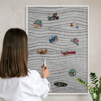 Magnetisch bord van metaal in een witte lijst Grijze golven