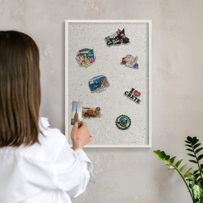 Magnetisch bord van metaal in een witte lijst Subtiele elegantie