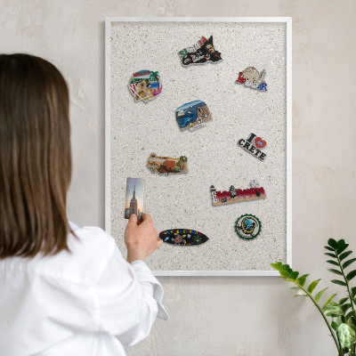 Magnetisch bord van metaal in een witte lijst Subtiele elegantie