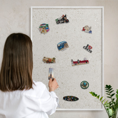 Magnetisch bord van metaal in een witte lijst Subtiele elegantie