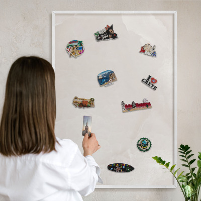 Magnetisch bord voor de muur met witte lijst Romige textuur
