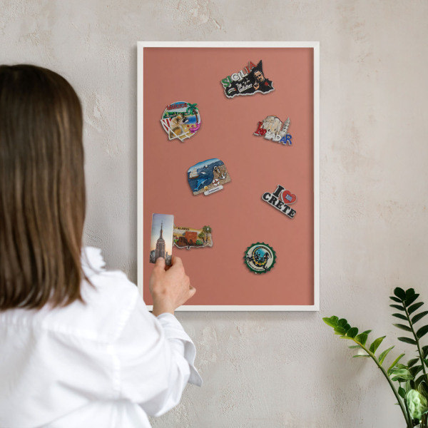 Magnetisch bord voor de muur met witte lijst Baksteenkleur