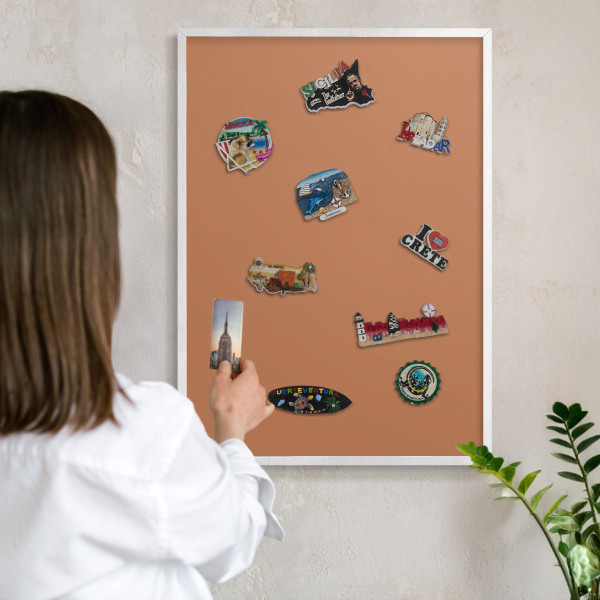 Magnetisch bord van metaal in een witte lijst Doffe oranje