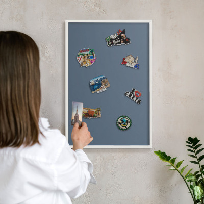 Magnetisch bord van metaal in een witte lijst Pastel marineblauw