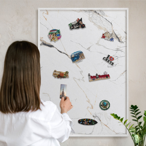Magnetisch bord voor de muur met witte lijst Moderne elegantie