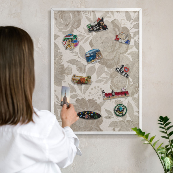 Magnetisch bord van metaal in een witte lijst Vintage bloemen