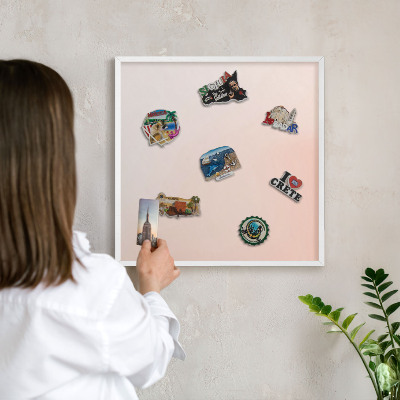 Magnetisch bord voor de muur met witte lijst Pastel Charm