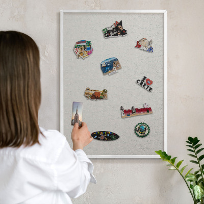 Magnetisch bord van metaal in een witte lijst Plantenpatroon