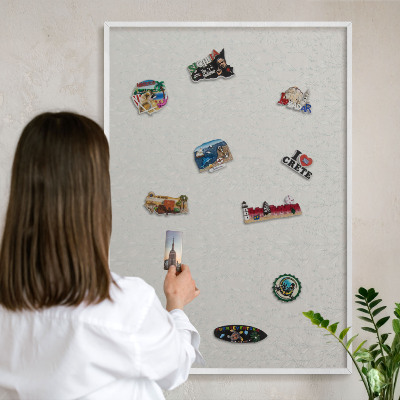 Magnetisch bord van metaal in een witte lijst Plantenpatroon