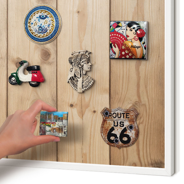 Magnetisch bord van metaal in een witte lijst Houtstructuur