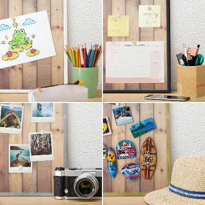 Magnetisch bord van metaal in een witte lijst Houten planken