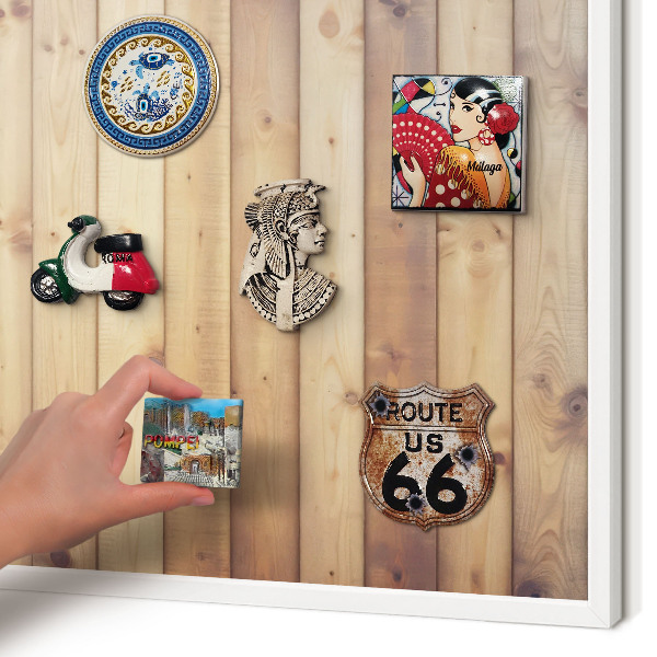 Magnetisch bord van metaal in een witte lijst Houten planken