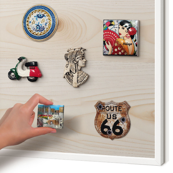 Magnetisch bord van metaal in een witte lijst Houten patroon