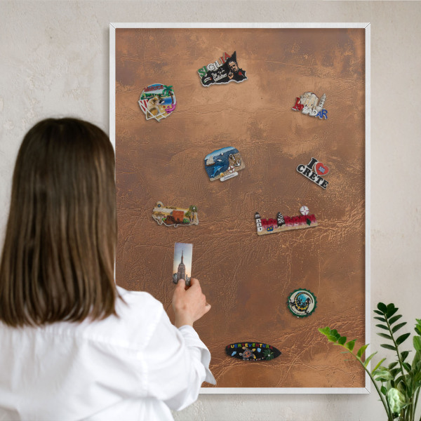 Magnetisch bord voor de muur met witte lijst Bruine textuur