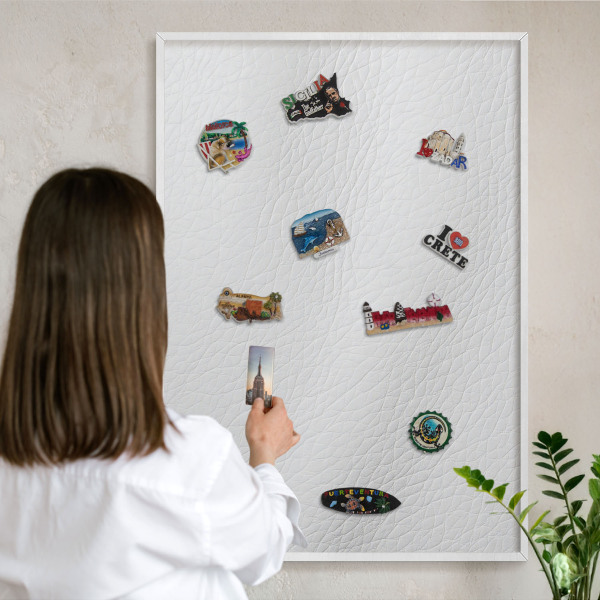 Magnetisch bord van metaal in een witte lijst Elegante textuur