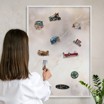 Magnetisch bord van metaal in een witte lijst Zachte lichtheid