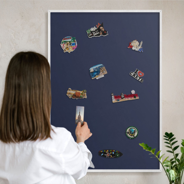 Magnetisch bord van metaal in een witte lijst Donker marineblauw