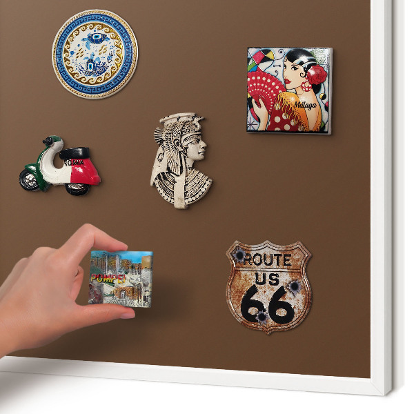 Magnetisch bord van metaal in een witte lijst Kastanjebruin