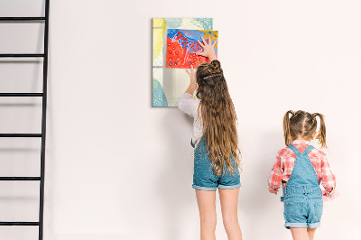 Decoratief glazen wandbord beschrijfbaar en magnetisch Een creatieve ruimte voor herinneringen en foto's