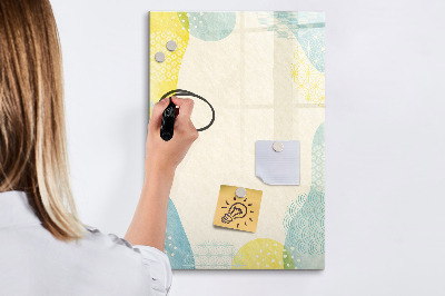 Decoratief glazen wandbord beschrijfbaar en magnetisch Een creatieve ruimte voor herinneringen en foto's