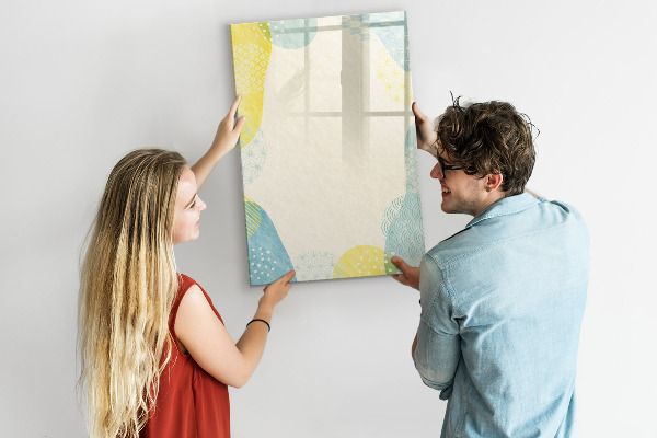 Decoratief glazen wandbord beschrijfbaar en magnetisch Een creatieve ruimte voor herinneringen en foto's