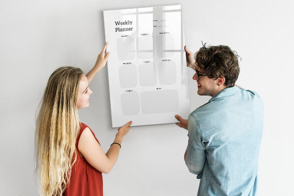 Decoratief glazen wandbord beschrijfbaar en magnetisch Weekplanner met ruimte voor foto's