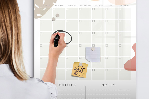Decoratief glazen wandbord beschrijfbaar en magnetisch Maandplanner met ruimte voor foto's
