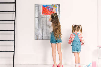 Decoratief glazen wandbord beschrijfbaar en magnetisch Een prikbord voor het ophangen van foto's en notities.