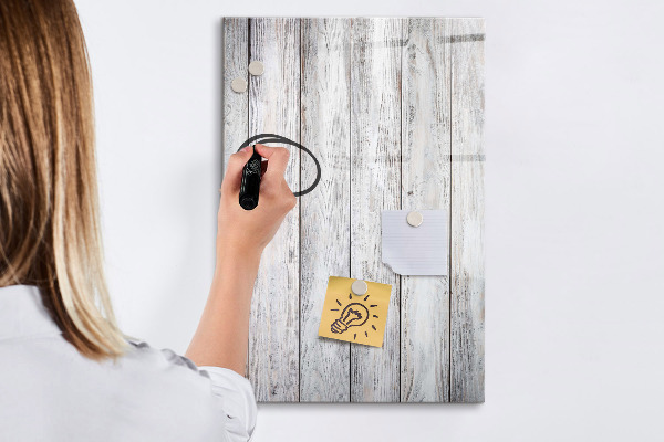 Decoratief glazen wandbord beschrijfbaar en magnetisch Een prikbord voor het ophangen van foto's en notities.