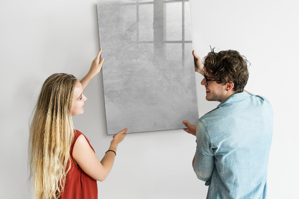 Decoratief glazen wandbord beschrijfbaar en magnetisch Een ruimte voor het delen van herinneringen en notities.